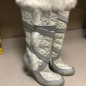 Fashionable Wedge Boots